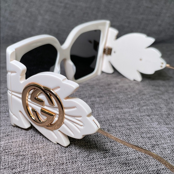 GUCCI 0535 Gold White Leaf Oversized Mask Fashion Sunglasses - Picture 6 of 7